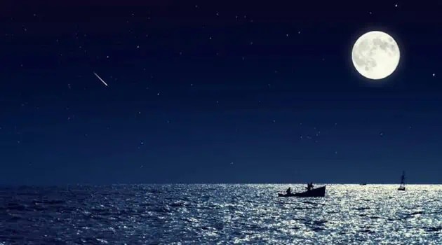 Is Fishing Under A Full Moon Good or Bad?